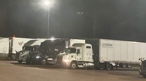 Overnight RV Parking At Love’s Truck Stop