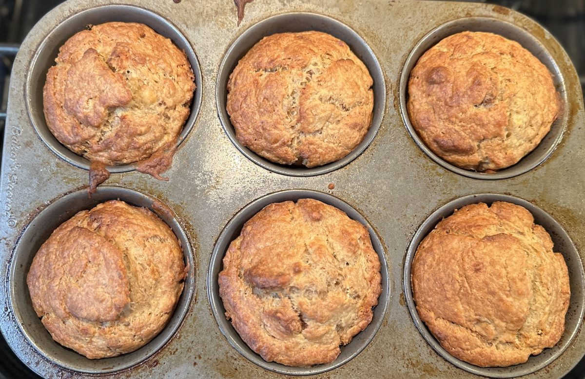 Banana walnut muffins