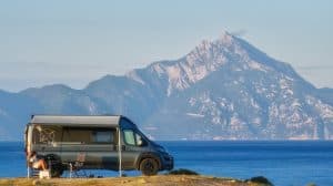 Home on Wheels: 10 Compelling Reasons To Travel Full Time In An RV Home on Wheels: 10 Compelling Reasons To Travel Full Time In An RV